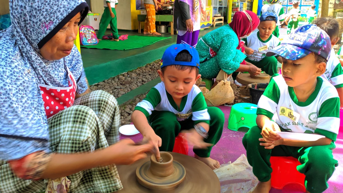 Ramai Kunjungan, Wisata Gerabah Wonorejo Kian Diminati