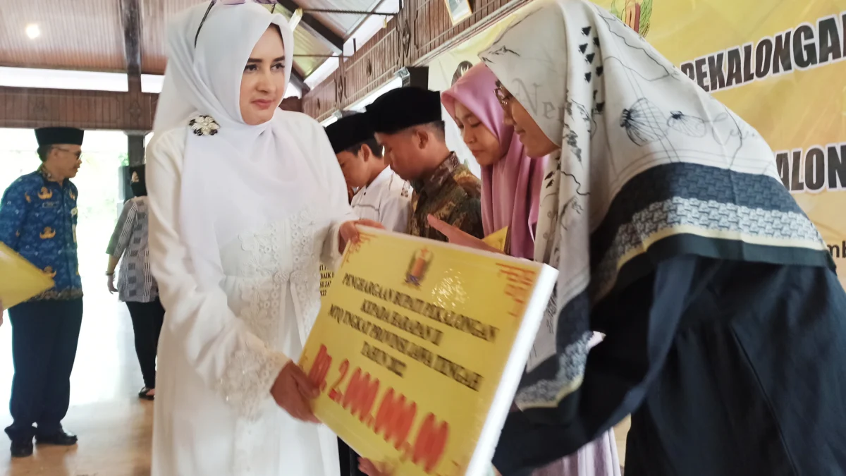 300 Penghafal Al Qur’an dan 285 Penjaga Makam Dapat Insentif