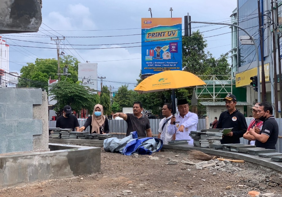 Progres pembangunan Taman Tugu Bunderan Gambaran Kota Pekalongan