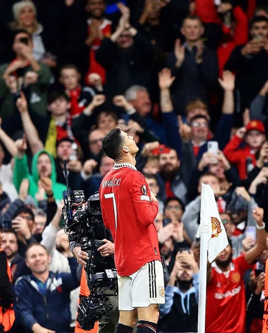 Manchester United Putus Kontrak Cristiano Ronaldo