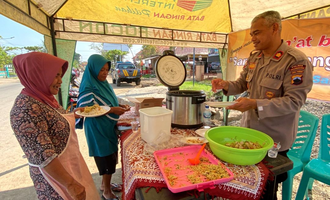 Layak Ditiru! Polsek Ini Sediakan Sarapan Gratis untuk Warga Tiap Jumat