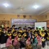 Sekolah Tangguh Lansia Proyonanggan Selatan Wisuda 30 Lansia