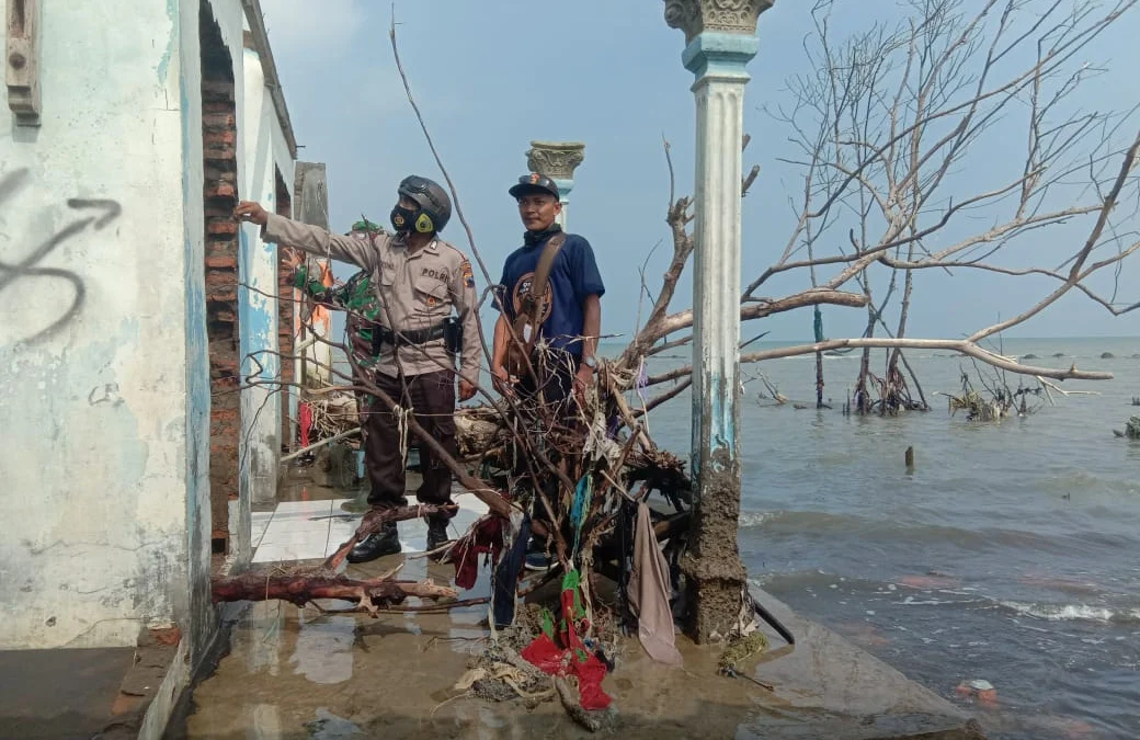 Mengerikan, Pasang Laut 5 Meter Hajar Pulau Simonet