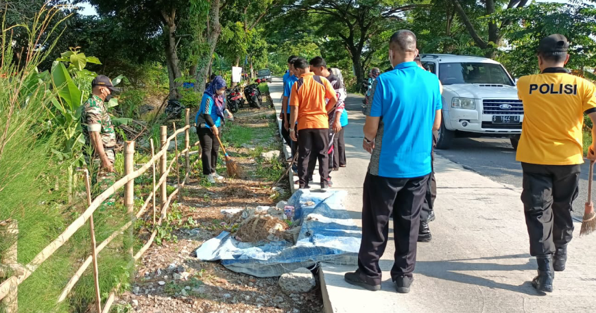 Akhir Pekan, Tiga Pilar Pucuk Bersih-Bersih Jalan