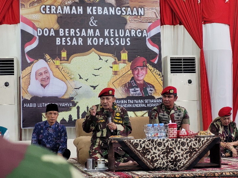 Danjen Kopassus dan Habib Luthfi di Pekalongan