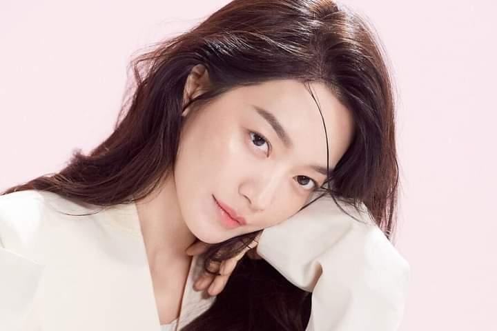 Akhir Tahun, Shin Min Ah Berikan Donasi ke Berbagai Institusi