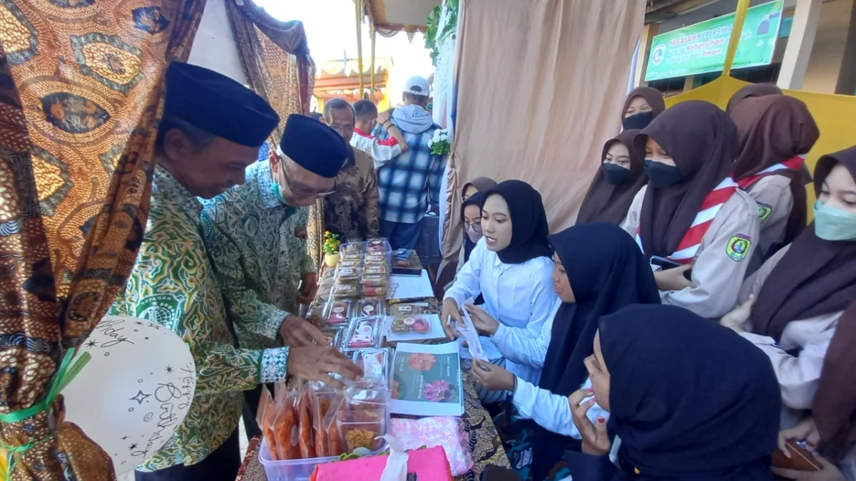 Implementasi Kurikulum Merdeka, SMK Gondang Gelar Panggung Budaya hingga Bazar Produk Kreatif Siswa