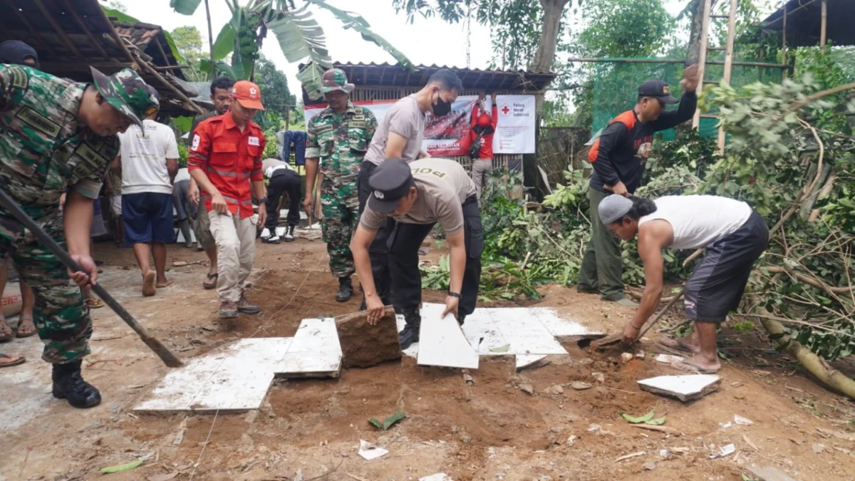 PMI Batang Selesaikan Target Bedah RTLH di 30 Titik