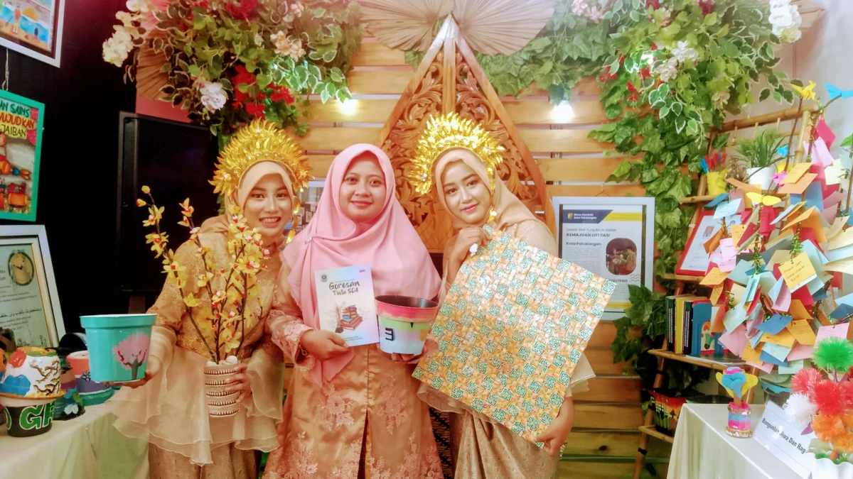 Bangunlah Jiwa dan Raganya Jadi Tema Projek SMP Sains Cahaya Al Qur'an