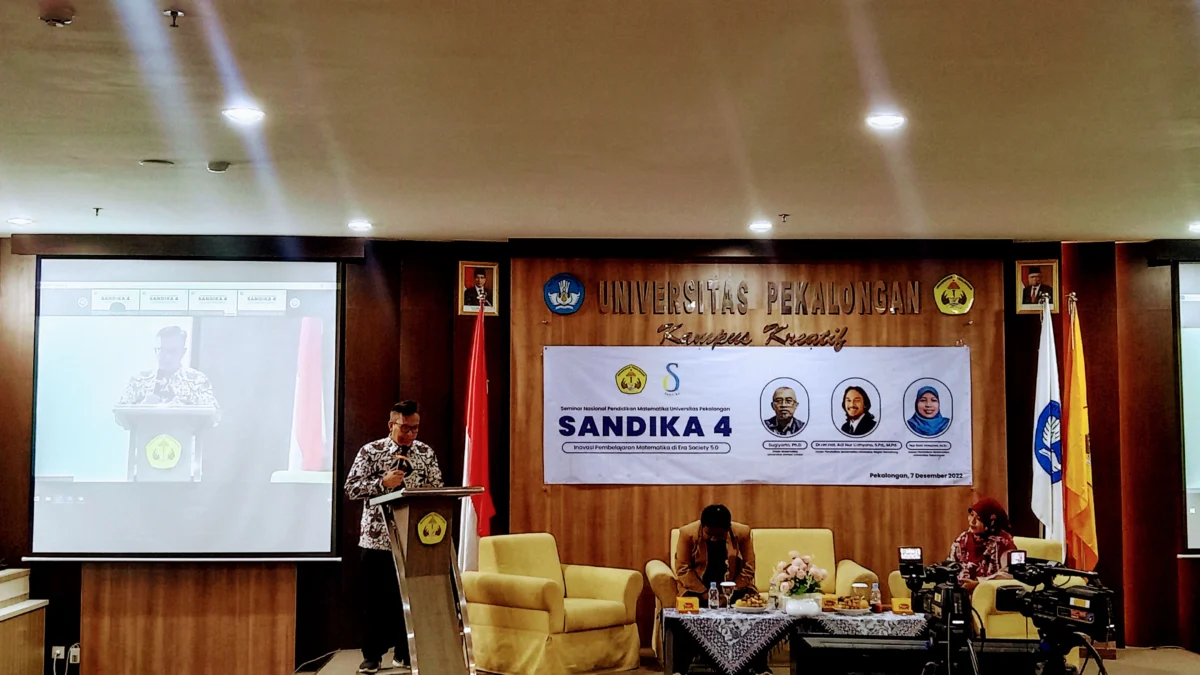 Inovasi Pendidikan Matematika di Era 5.0, Unikal Gelar Sandika 4