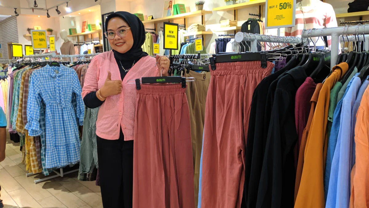 Yuk Berburu Fashion Akhir Tahun, Banyak Diskon Ditawarkan