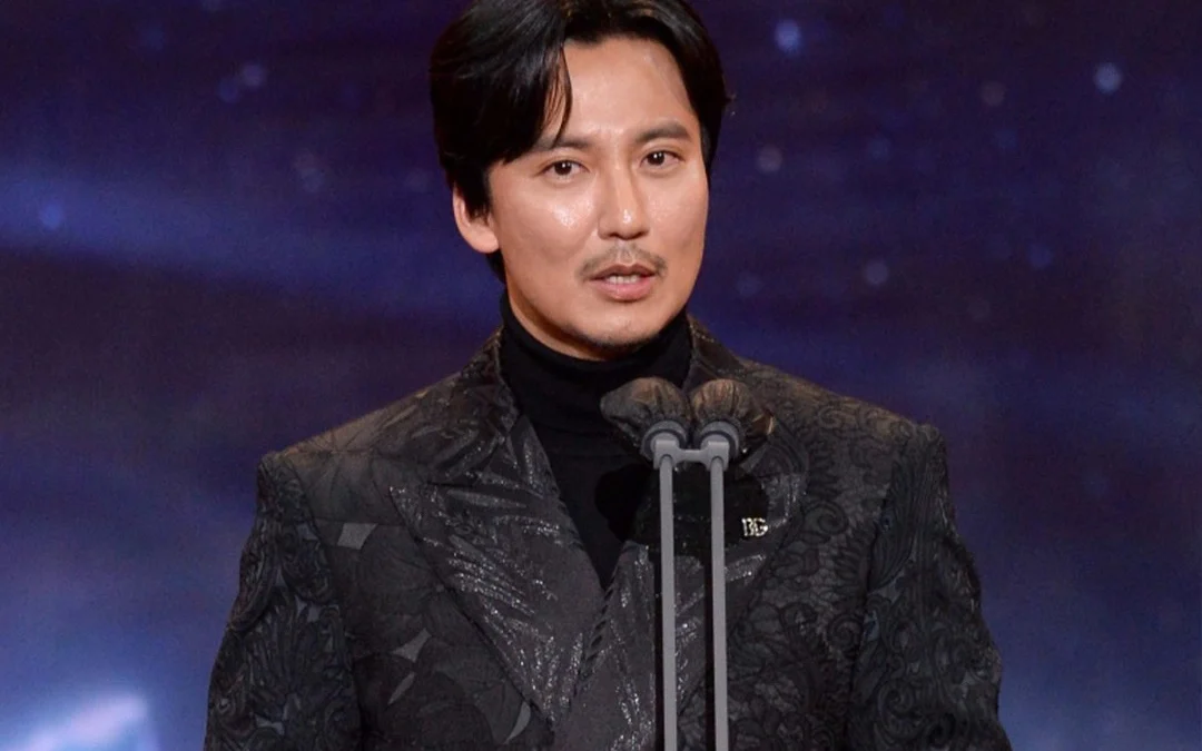 SBS Drama Awards 2022 Anugerahkan Daesang ke Aktor Kim Nam Gil