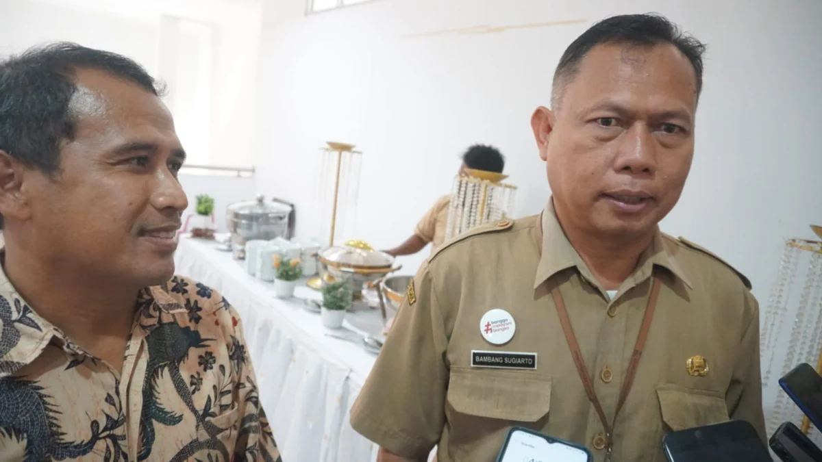 Kepala DPU Bambang Sugiarto menerangkan Eksploitasi Air Tanah