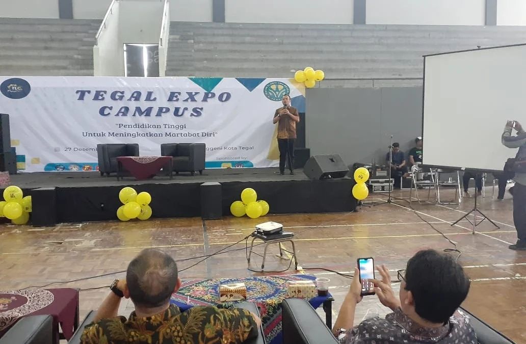 Alumni SMAN 1 Gelar Tegal Expo Campus