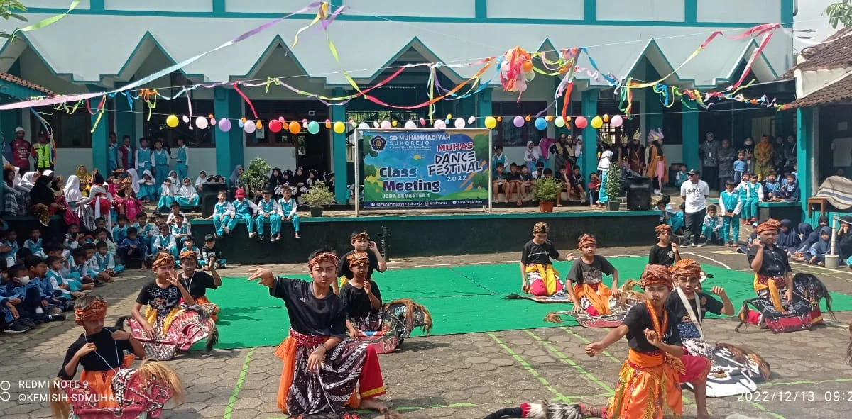 Keren, Class Meeting di SD Muhammadiyah Sukorejo Dimeriahkan dengan Dance Festival