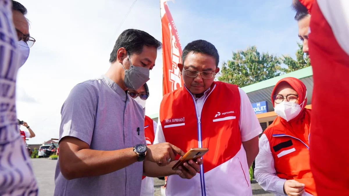 Direktur Keuangan Pertamina Patra Niaga Tinjau Sistem Digitalisasi SPBU Untuk Antisipasi Kelangkaan BBM