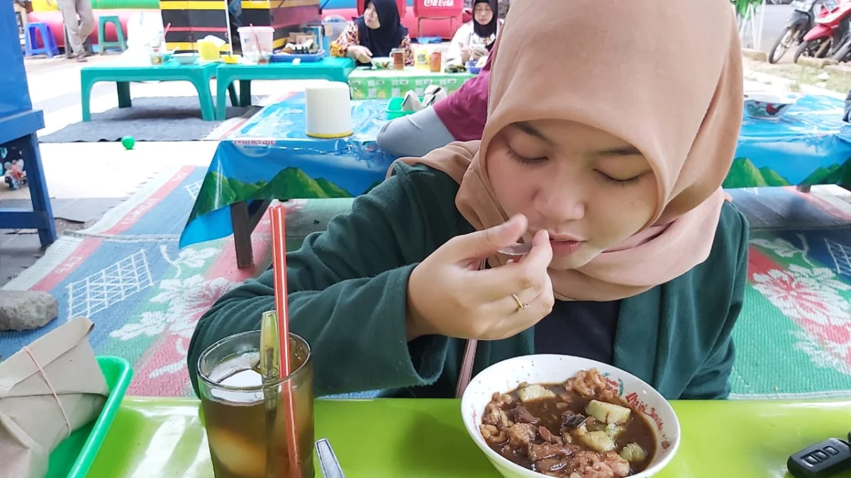 Pindang Tetel, Kuliner Khas Pekalongan Yang Paling Nikmat Disantap dengan Lontong