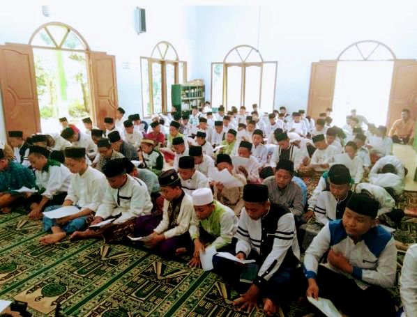 Lulusan Mts Syarifah Hidayatullah Dapat Ijizah Tahfidz Imriti