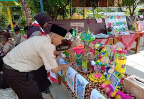 Gudep 045-046 MI Salafiyah Karanganyar Gelar Bazar dan Pameran Karya Siswa