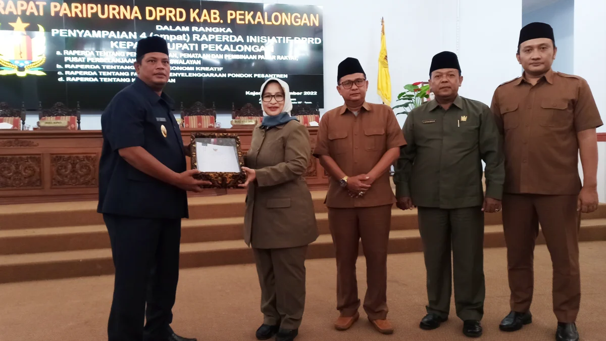 DPRD Kabupaten Pekalongan Sampaikan Empat Raperda Inisiatif