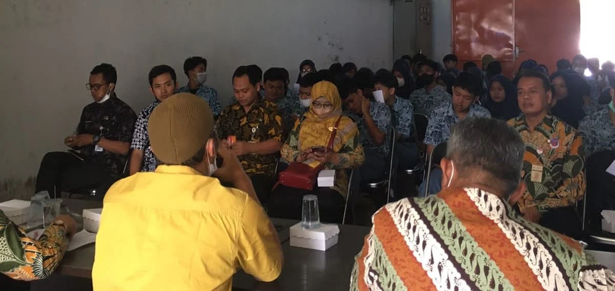 Siswa SMKN 2 Safari Jurnalistik ke Kantor Magelang Ekspres