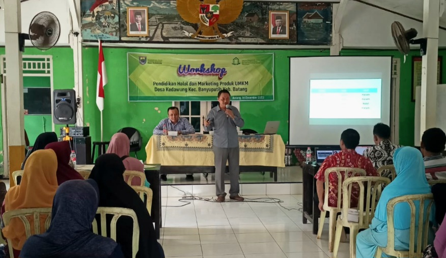 UIN K.H. Abdurrahman Wahid Pekalongan (UIN Gus Dur) menyelenggarakan Workshop Pendidikan Halal dan Marketing Produk bagi Usaha Mikro, Kecil dan Menengah (UMKM) di Desa Kedawung, Kecamatan Banyuputih, Kabupaten Batang, Rabu, 14 Desember 2022