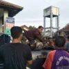 Tertangkap Tangan akan Curi Kambing, 2 Pemuda Dimassa, Motor Pelaku Dibakar