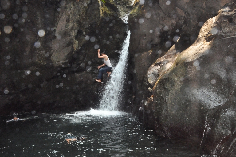 Menikmati Sejuknya Air Terjun Curug Bidadari di Pedalaman Talun Kabupaten Pekalongan