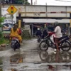 Jalan Pacar Sudah Ditinggikan, Kok Belum Terbebas dari Genangan