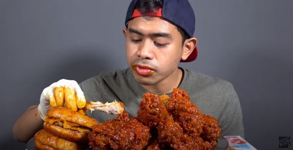 Doyan Makan Pedes? Ini dia 11 Ide Challenge Makan Pedes dari Youtuber Tanboy Kun