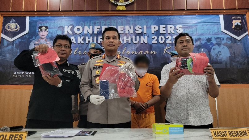 Konferensi pers Polres Pekalongan Kota tentang kasus pencabulan terhadap anak di bawah umur