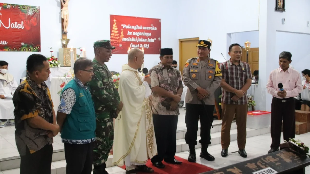 Kapolres Bersama Unsur Forkopimda Kabupaten Pekalongan Tinjau Pos Pengamanan Operasi Lilin Candi 2022