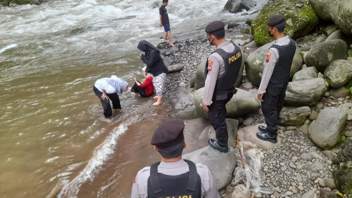 Hadapi libur Nataru di Pekalongan, Polisi Jaga Ketat Tempat Wisata