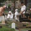 <strong>Ingin Diakui sebagai Anak Shalih? Yuk Sempatkan Ziarahi Makam Orang Tua</strong>