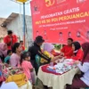 Ratusan Warga Serbu Pengobatan Gratis PDI Perjuangan Kota Pekalongan di Boyongsari Panjang Baru