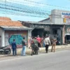 Warga Grebek Toko Penjual Obat Terlarang