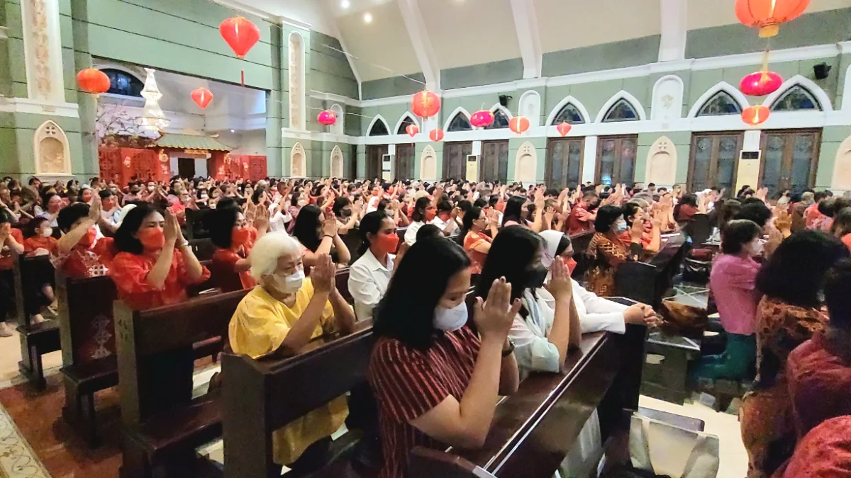 Gereja Katolik Santo Petrus Pekalongan selenggarakan Misa Imlek