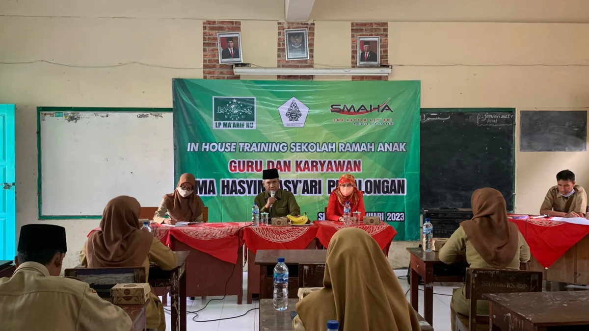 Berikan Pemahaman SRA, SMA Hasyim Asy'ari Pekalongan Gelar In House Training