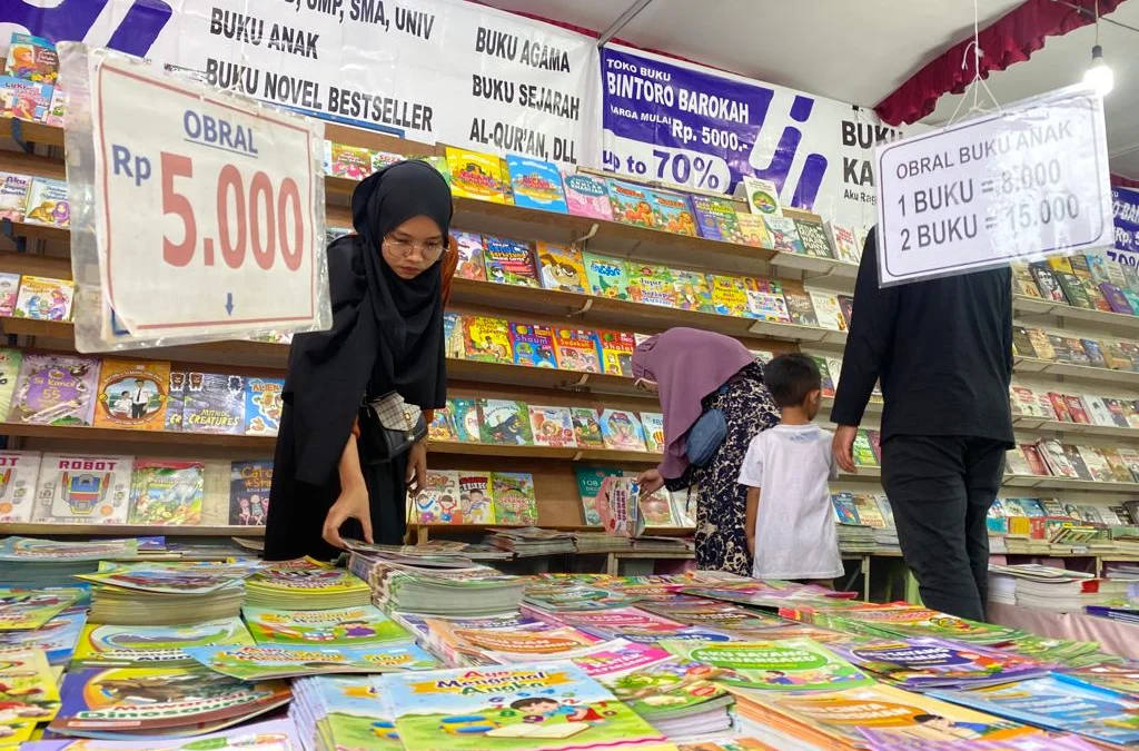 Banyak Buku Murah, Yuk Serbu Bazar Buku Murah Batang!