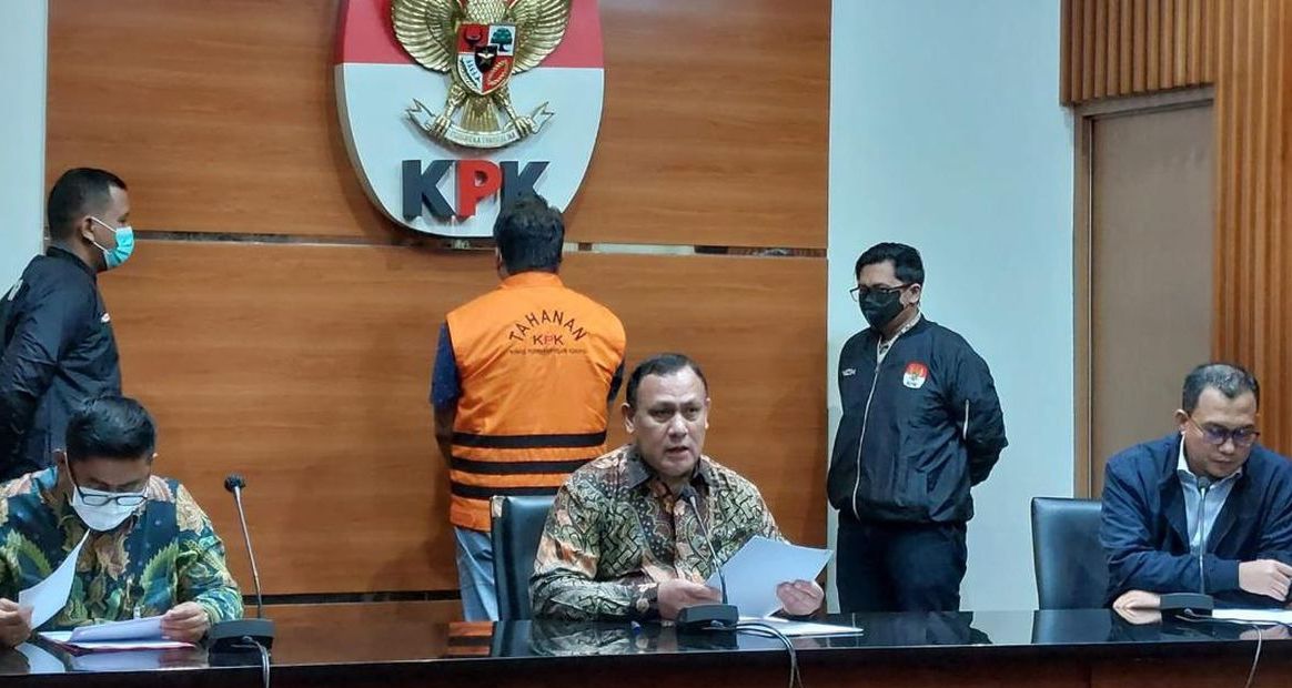 AKBP Bambang Kayun Diduga Terima Suap Rp56 Miliar dan Satu Unit Mobil Mewah, Kini Mendekam di Sel Tahanan KPK