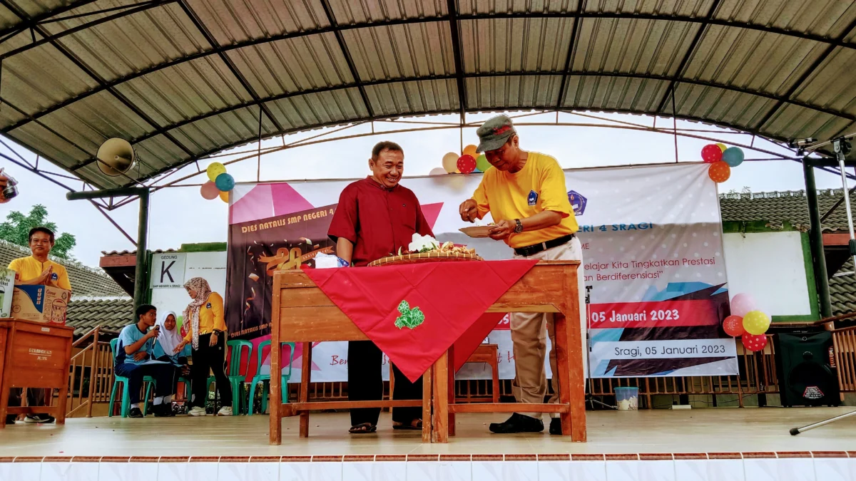 Injak Usia 26 Tahun, SMP Negeri 4 Sragi Gaungkan Bergerak Serentak Menuju Sragi 4 Hebat