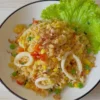 Bosen Makan Nasi Goreng Gitu-gitu Aja? Cobain Resep Nasi Goreng Cumi Yuk!