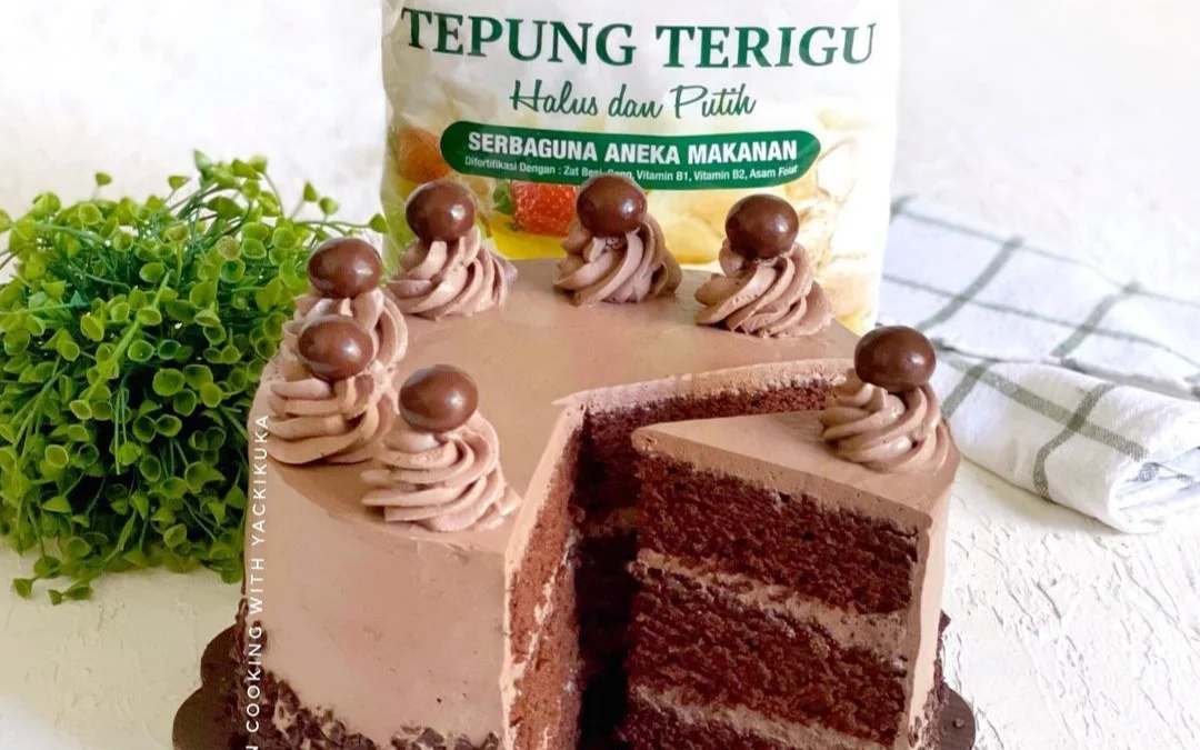 Lagi Ultah? Yuk Bikin Simple Chocolate Cake