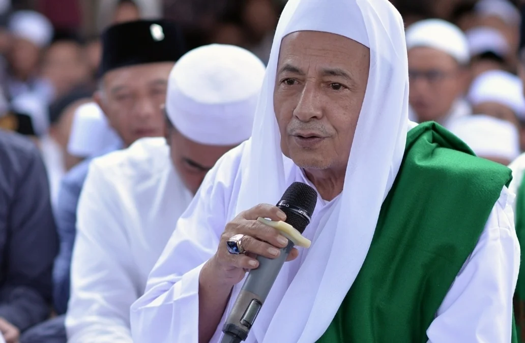 Maulana Habib Luthfi : Membaca Shalawat Kunci Satukan Seluruh Frekuensi Kehidupan