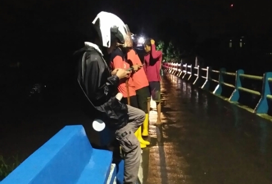 Cerita Warga Mengantisipasi Luapan Sungai Kemiri Kota Tegal, Bunyikan Tiang Listrik Hingga Ketuk Pintu Tiap Rumah