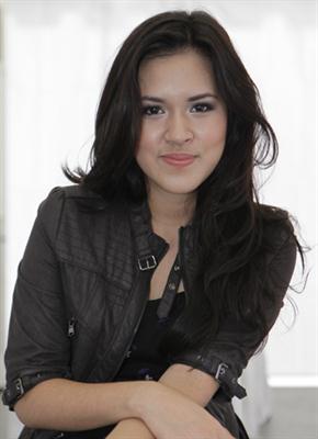 Raisa Gelar Konser Tunggal di Stadion Utama Gelora Bung Karno