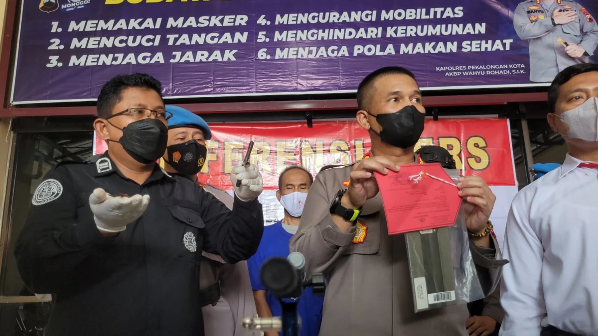 Kakek di kota pekalongan curi motor