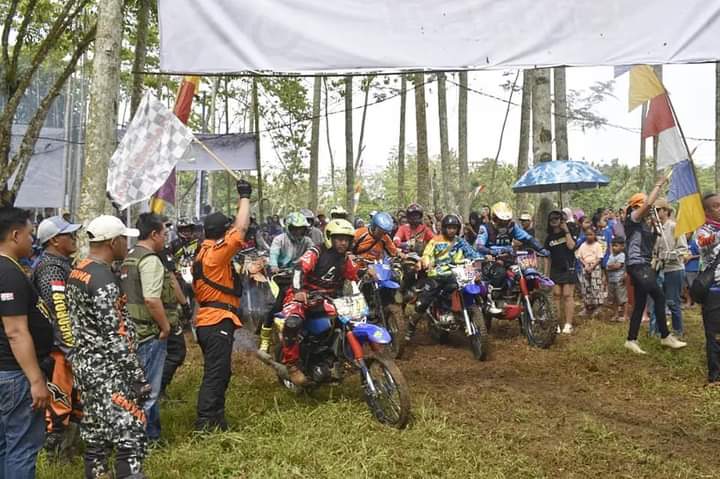 Salut, Sambil Bermain Trail Komunitas TSA Bantu Pembangunan Masjid