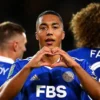 Barcelona Targetkan Youri Tielemans untuk Gantikan Sergio Busquets