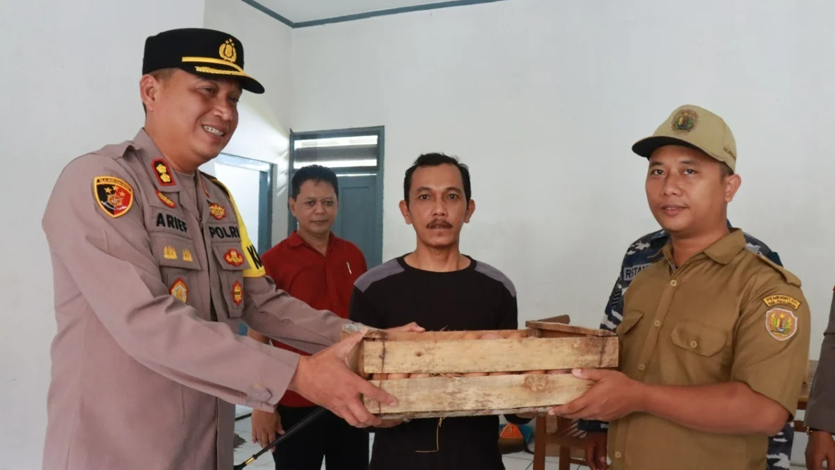 Salurkan Bantuan Korban Banjir, Ini Kata Kapolres Pekalongan